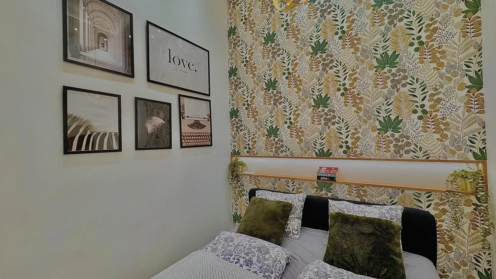Apartment The Pest Garden Condo A Budapest